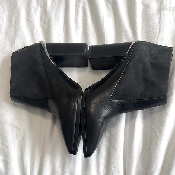 See By Chloe Black Leather Platform Booties with sliver details and back zip - Picture 2 of 5